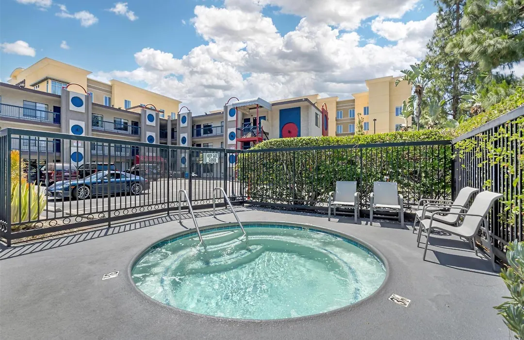 Best Western Courtesy Hotel - Anaheim Resort Amusement Park-1